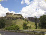 Clarens__037 - the road between Clarens and Fouriesberg